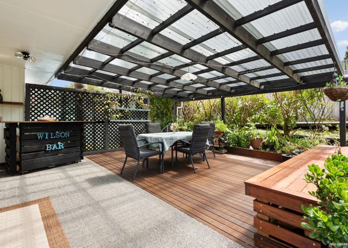  at 1/33 Cyclarama Crescent, Massey, Waitakere City, Auckland