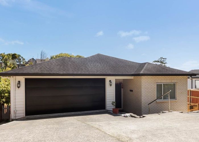  at 12A Glenveagh Drive, Mount Roskill, Auckland