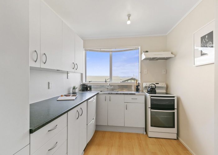  at 5B Sunhaven Drive, Newlands, Wellington