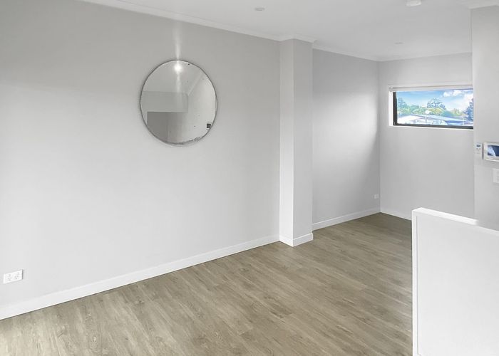  at 3/5 Peachgrove Road, Te Atatu Peninsula, Waitakere City, Auckland