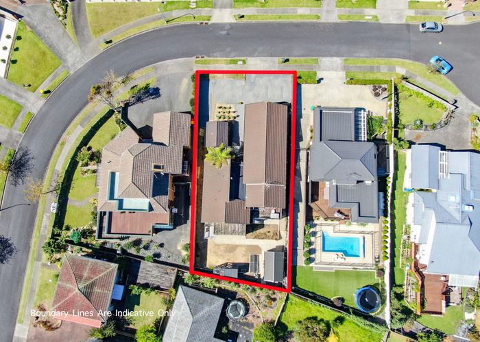  at 5 Pitlochry Place, Highland Park, Auckland
