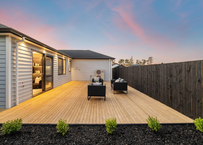  at 389 Te Taruna Drive, Milldale, Rodney, Auckland