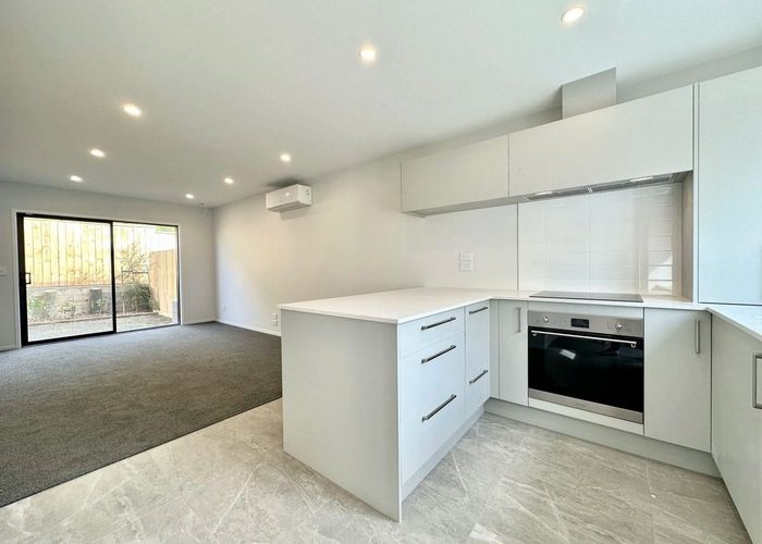  at 4/8 Valron Rd, Te Atatu South, Waitakere City, Auckland
