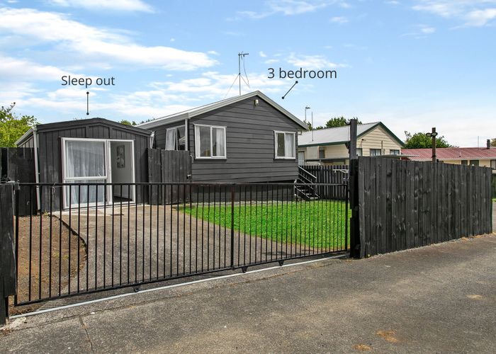  at 1/73 Redcrest Avenue, Red Hill, Papakura