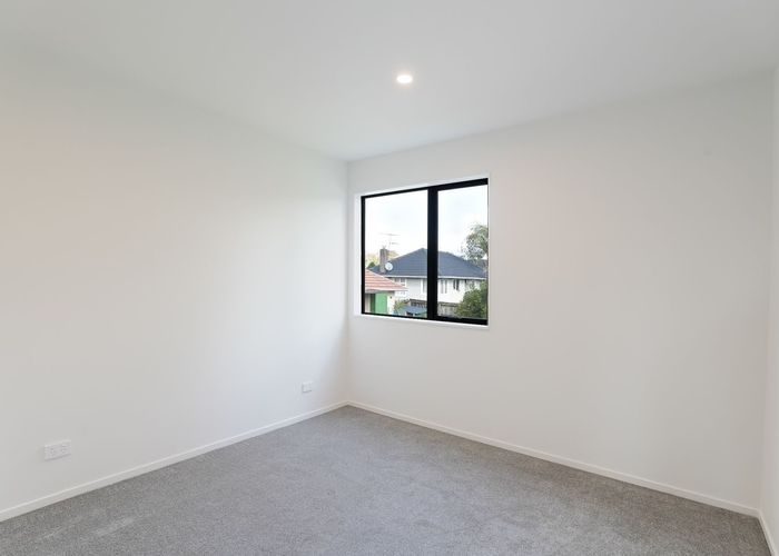  at 3/4 Serjeant Street, Henderson, Auckland