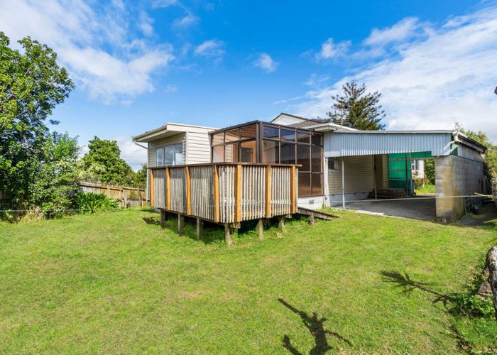  at 7 Shale Avenue, Massey, Waitakere City, Auckland