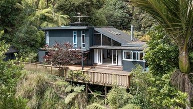  at 19 Taraire Road, Titirangi, Auckland