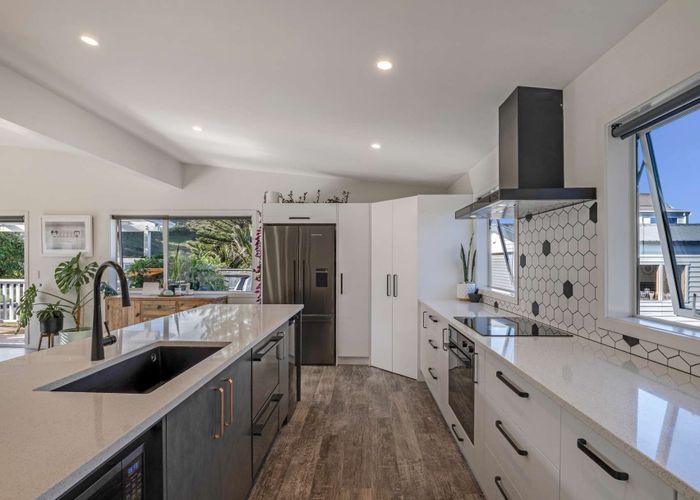  at 14 Mowhanau Drive, Kai Iwi, Whanganui