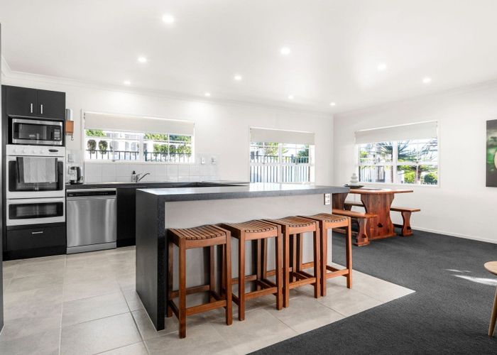  at 42 Gilbass Avenue, Hamilton Lake, Hamilton, Waikato