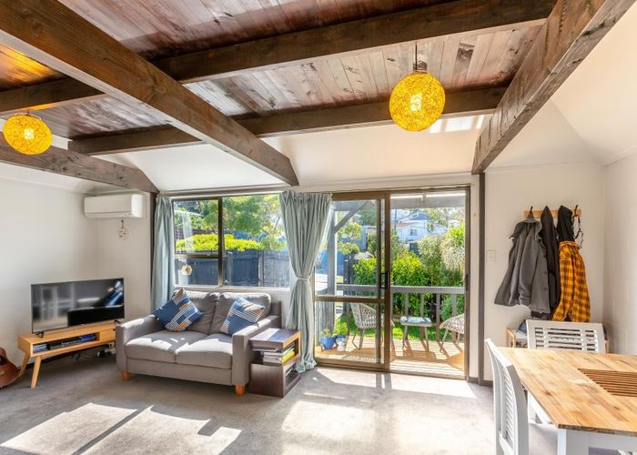  at 144 Akaroa Drive, Maupuia, Wellington