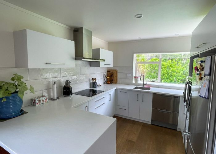  at 8 Waimoko Glen, Swanson, Auckland