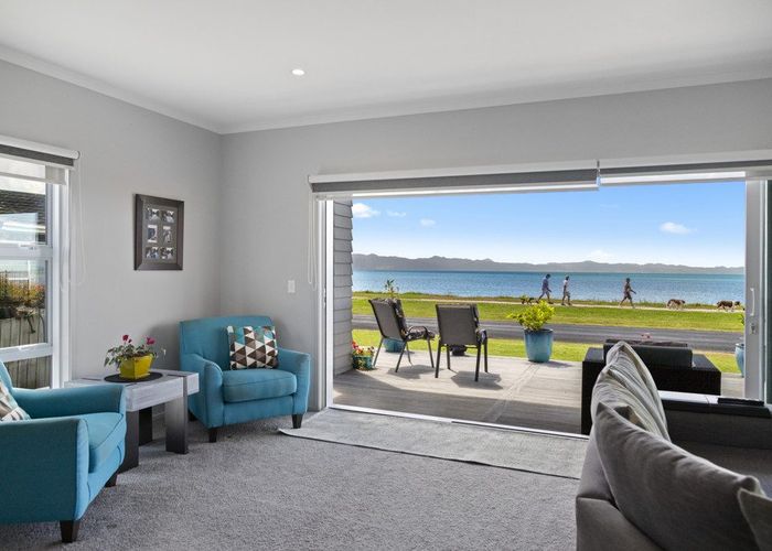  at 877 East Coast Rd, Kaiaua, Franklin, Auckland