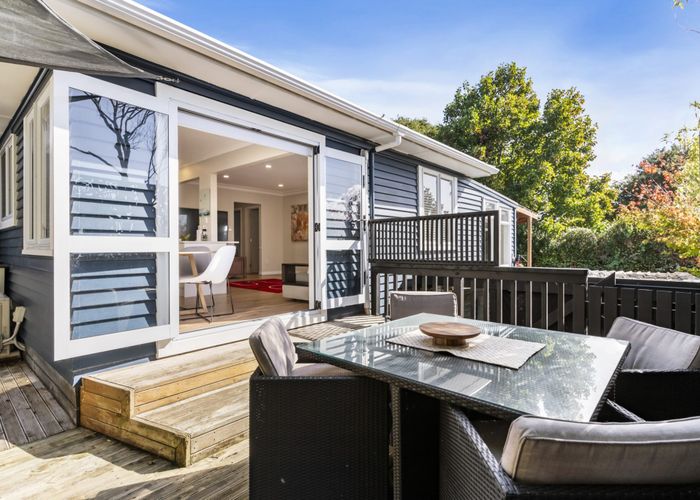  at 1/13 Harrybrook Road, Green Bay, Auckland