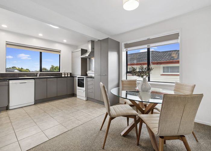 at 1/195 Bucklands Beach Road, Bucklands Beach, Manukau City, Auckland