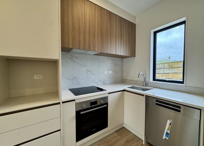  at 4/35 Crawford Avenue, Mangere Bridge, Manukau City, Auckland