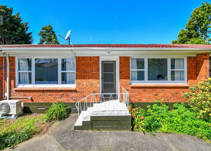  at 2/10 Mahon Place, Papatoetoe, Manukau City, Auckland