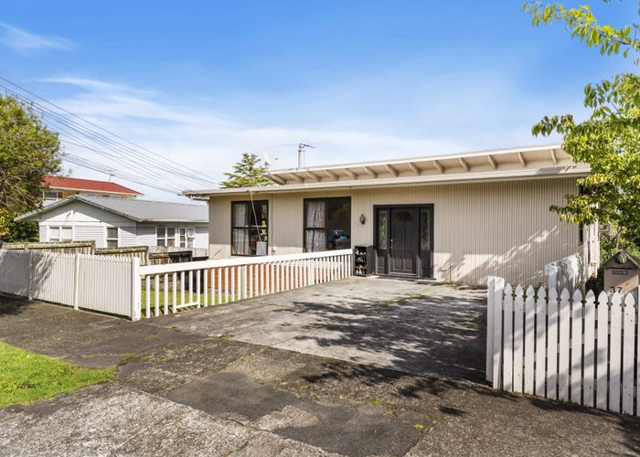  at 37 Peter Buck Road, New Windsor, Auckland