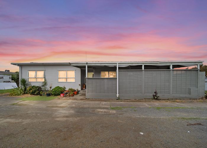  at 32 Idlewild Avenue, Mangere, Auckland