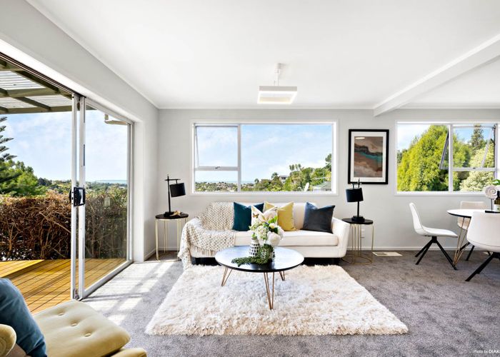  at 2/7 Malters Place, Browns Bay, Auckland