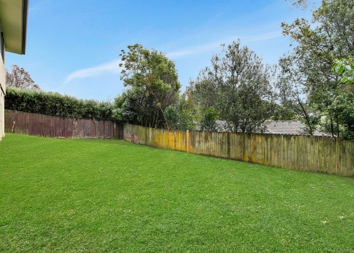  at 31 Hewlett Road, Massey, Auckland