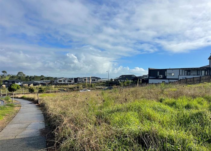  at Angiangi Crescent, Beachlands, Manukau City, Auckland