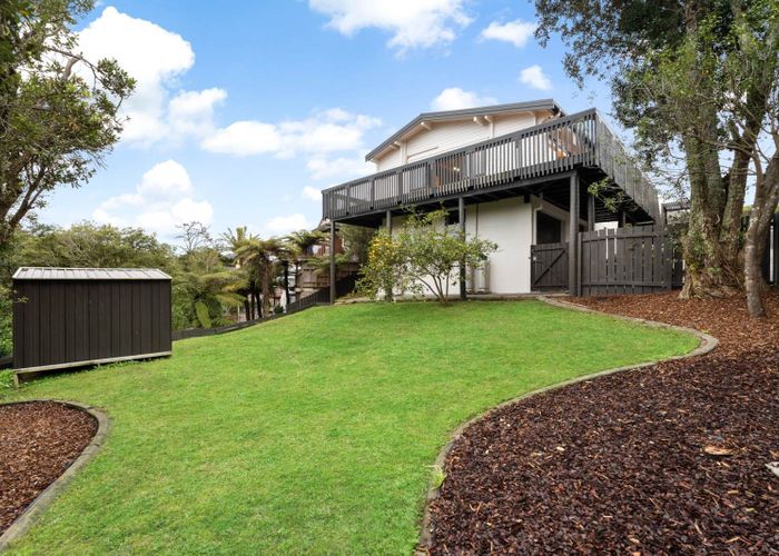  at 10 Lagoon Way, West Harbour, Waitakere City, Auckland