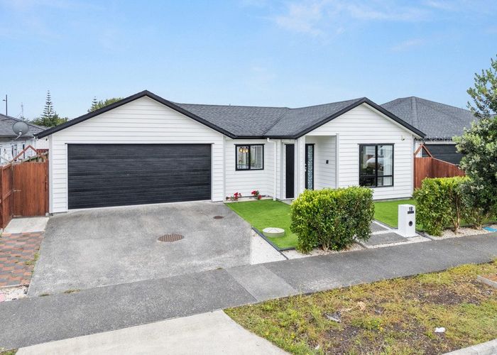  at 18 Softwood Avenue, Takanini, Auckland