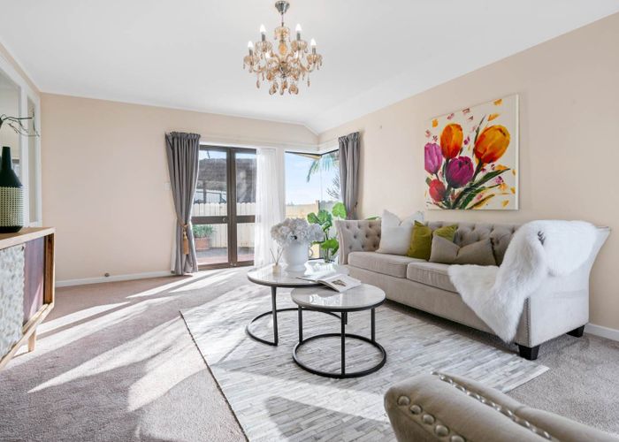  at 5 Eske Place, Highland Park, Manukau City, Auckland