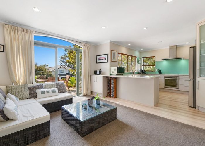  at 4 Westminster Gardens, Unsworth Heights, North Shore City, Auckland