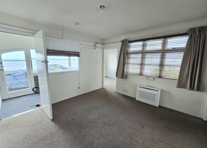  at 34 Moana Road, Plimmerton, Porirua