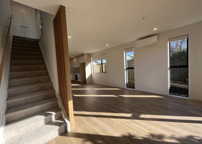  at 27 Dawnhaven Drive, Te Atatu Peninsula, Auckland