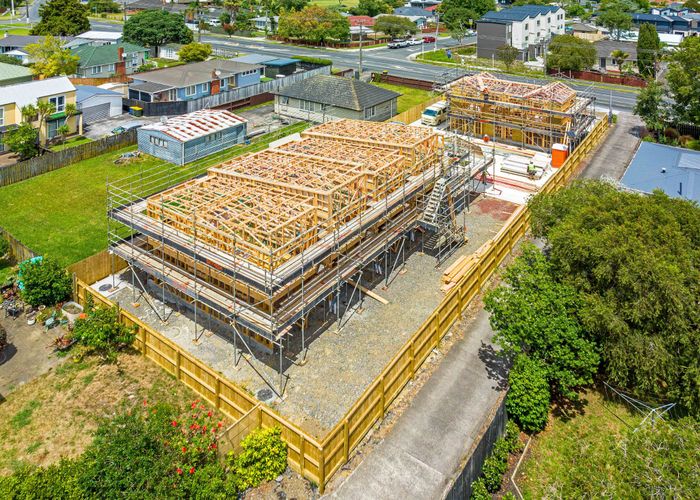  at Townhouse 1, 721 Te Atatu Road, Te Atatu Peninsula, Waitakere City, Auckland