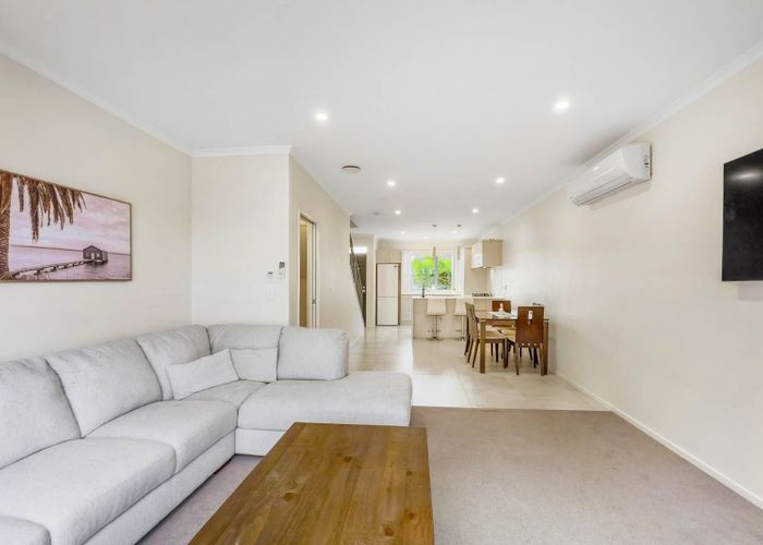  at 43 Pencaitland Drive, Flat Bush, Auckland