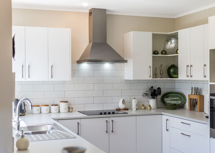  at 3 Lakeside Villas, WHITBY, PORIRUA