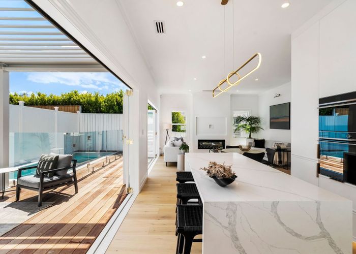 at 10 Springfield Road, Morningside, Auckland