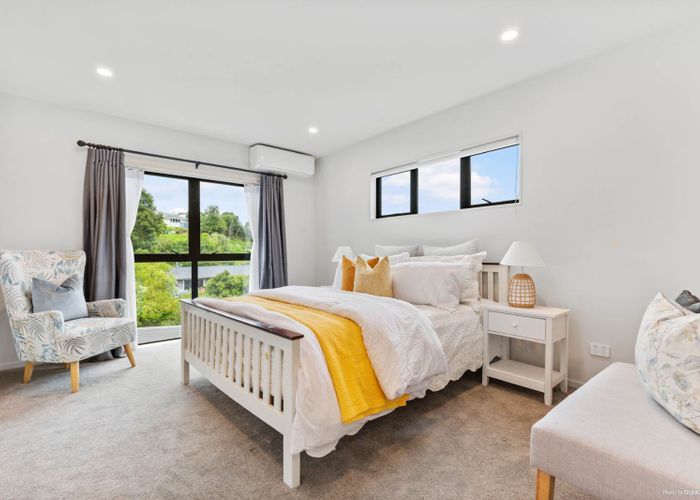  at 26A Segedin Place, Glenfield, Auckland