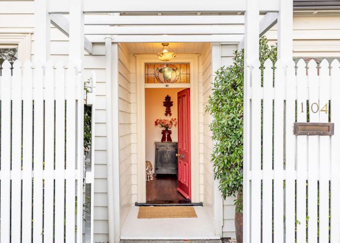  at 104 Bassett Road, Remuera, Auckland City, Auckland