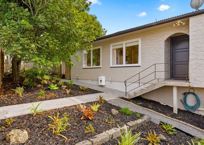  at 52 Vandeleur Avenue, Birkdale, North Shore City, Auckland