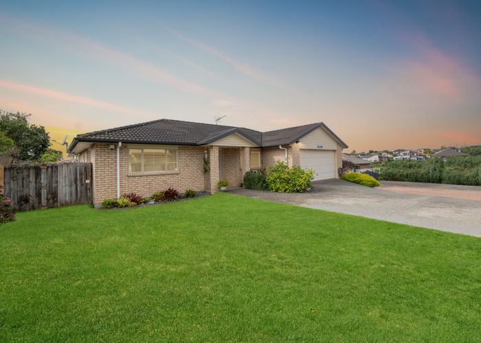  at 27 Toomer Place, Beachlands, Manukau City, Auckland