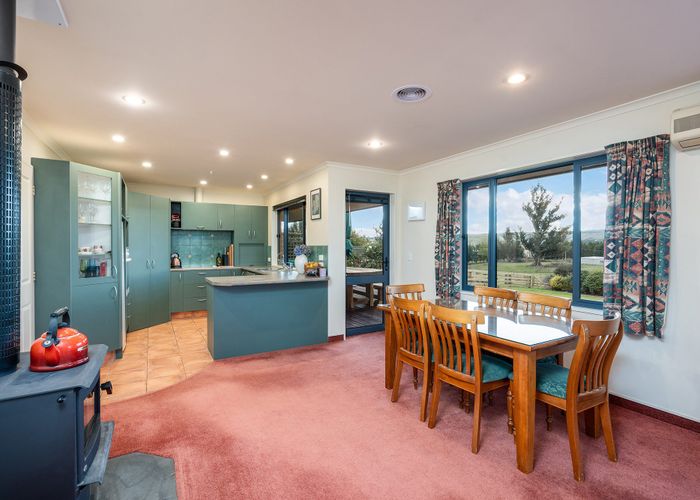  at 1121 Waihola Highway, Waihola