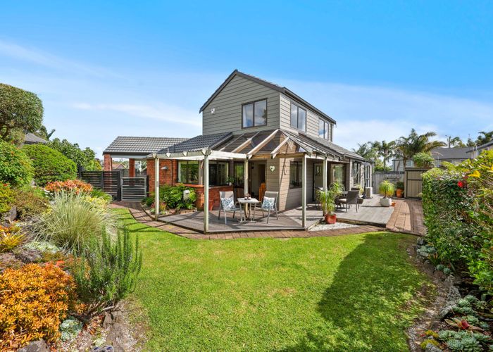  at 1/1 Basilton Close, Bucklands Beach, Auckland