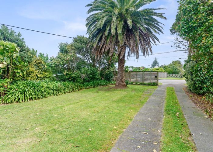  at 8 The Avenue, Otaki Beach, Kapiti Coast, Wellington