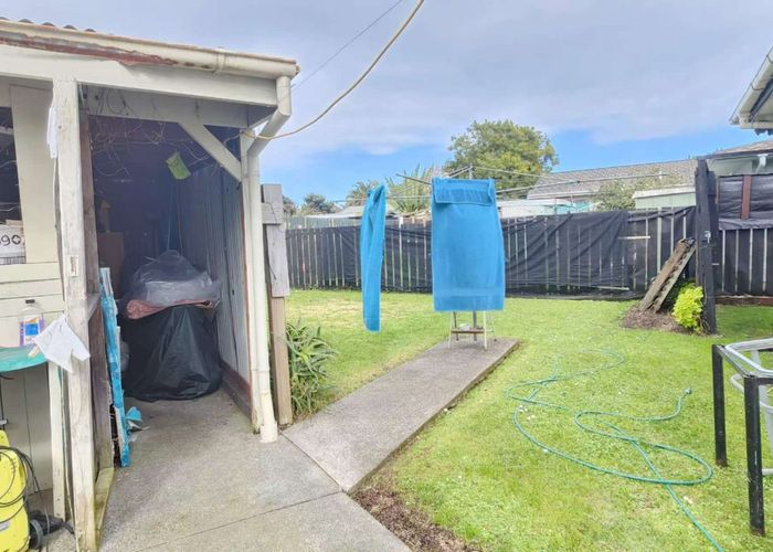  at 2/18 Bingara Place, Favona, Manukau City, Auckland
