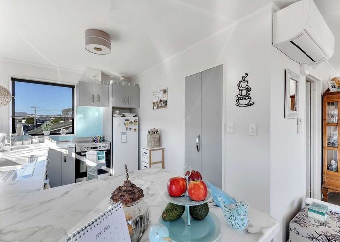  at 2/502 Devon St East, Strandon, New Plymouth, Taranaki