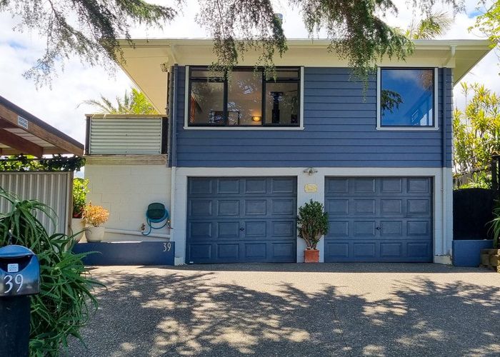  at 39 Stanaway Street, Hillcrest, Auckland