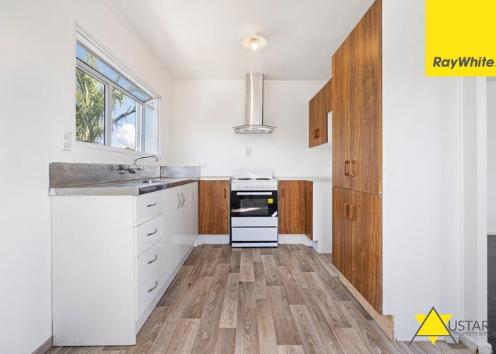  at 3/13 Holly Street, Avondale, Auckland