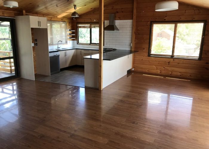  at 31 Marina View Drive, West Harbour, Waitakere City, Auckland