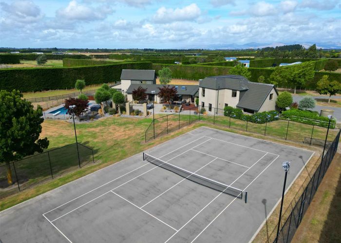  at 386 Curraghs Road, Christchurch