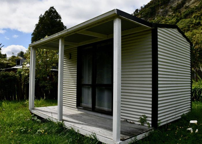  at 21 Horncastle Crescent, Little Wanganui