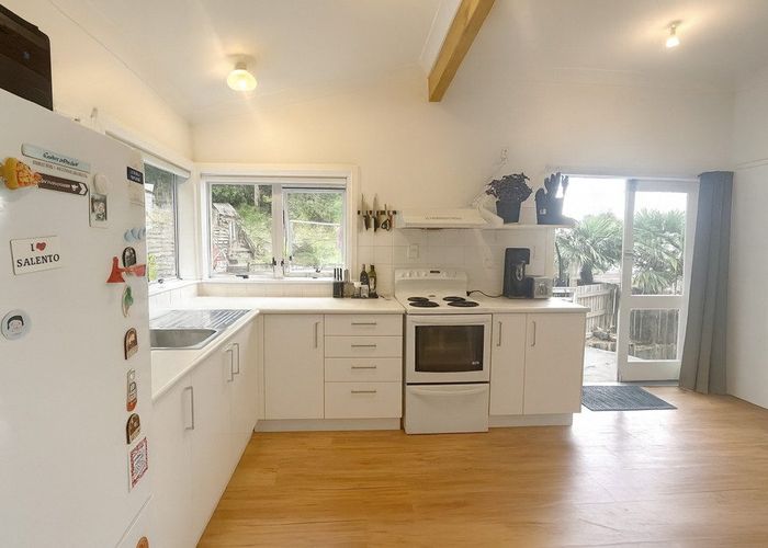  at 33a Shakespeare Road, Bluff Hill, Napier, Hawke's Bay